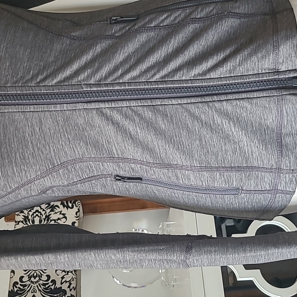 LULULEMON Define Gray Jacket - Picture 5 of 14
